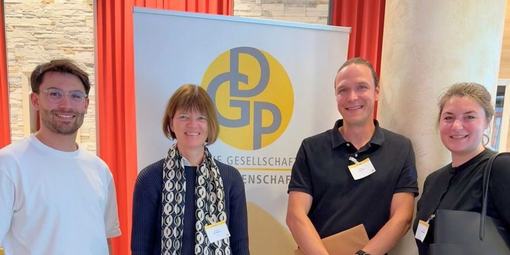 Dr. Andrea Kuckert und das Team der Pflegeentwicklung auf einer Konferenz der Deutschen Gesellschaft für Pflegewissenschaft (DGP