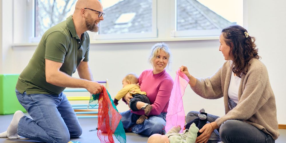 Gruppentherapiesitzung auf der Mutter/Vater-Kind Station